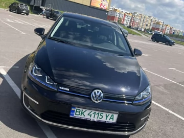 Авто Volkswagen E-Golf 2015 № 7375990
