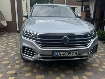 Авто Volkswagen Touareg 2018 № 7376308