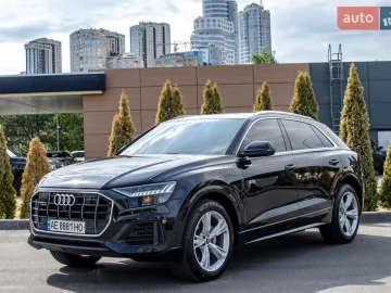 Авто Audi Q8 2021 № 7376323