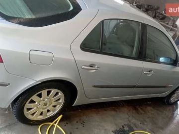Авто Renault Laguna 2002 № 7377600