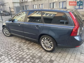 Авто Volvo V50 2008 № 7377801