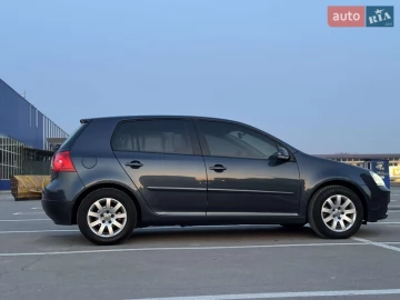 Авто Volkswagen Golf 2005 № 7377810
