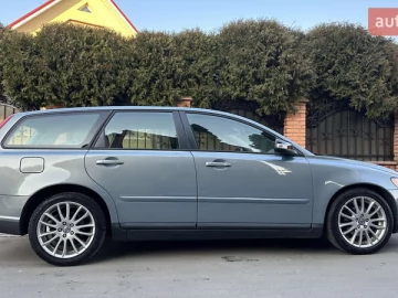 Авто Volvo V50 2008 № 7377953