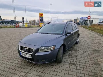 Авто Volvo V50 2010 № 7378058