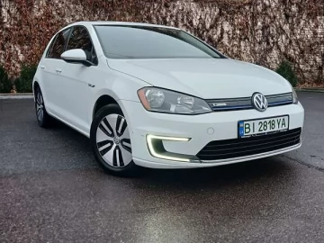 Авто Volkswagen E-Golf 2015 № 7378174