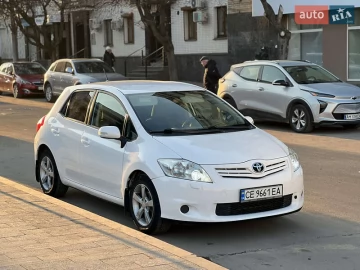 Авто Toyota Auris 2011 № 7379201