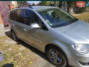 Авто Volkswagen Touran 2007 № 7380891