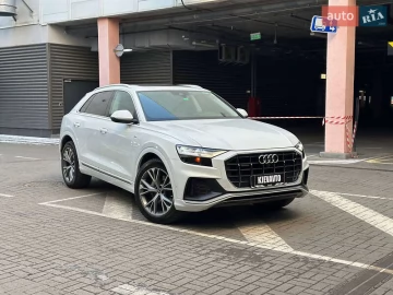 Авто Audi Q8 2021 № 7381469