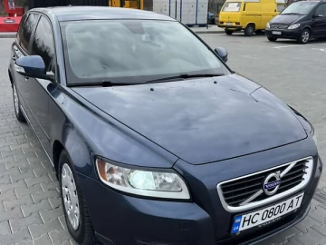 Авто Volvo V50 2010 № 7382967