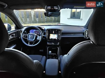 Авто Volvo Xc40 2024 № 7383193