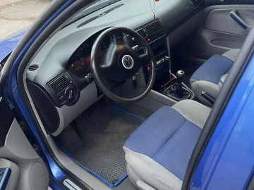 Авто Volkswagen Golf 2000 № 7383341