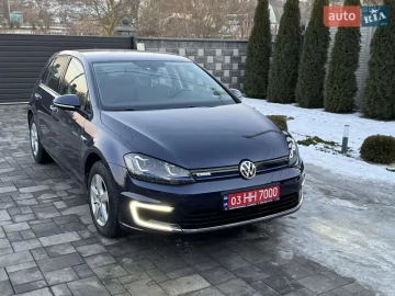 Авто Volkswagen E-Golf 2015 № 7383424