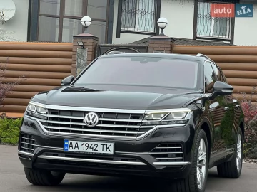 Авто Volkswagen Touareg 2018 № 7383604