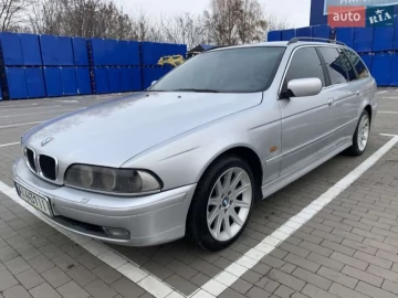 Авто BMW 5 Series 2002 № 7384316