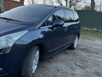 Авто Peugeot 5008 2013 № 7384634
