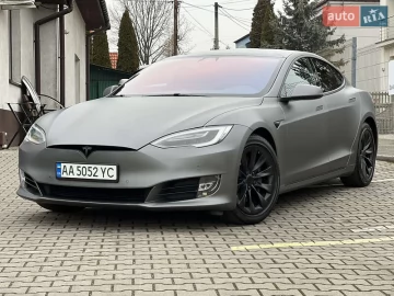 Авто Tesla Model S 2018 № 7384834