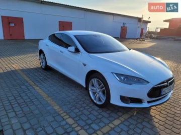 Авто Tesla Model S 2015 № 7385712