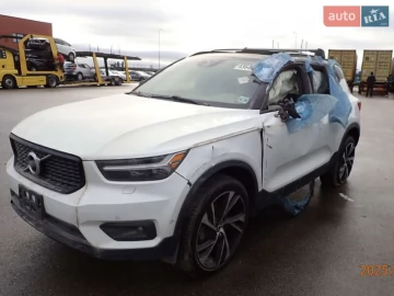 Авто Volvo Xc40 2022 № 7385736