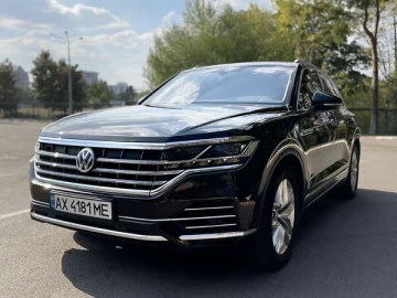 Авто Volkswagen Touareg 2018 № 7385986