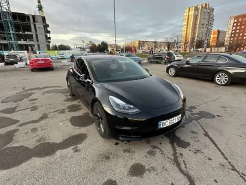 Авто Tesla Model 3 2018 № 7386922