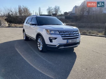 Авто Ford Explorer 2018 № 7388119