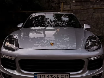 Авто Porsche Cayenne 2016 № 7388141