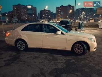 Авто Mercedes E-Class 2010 № 7388766