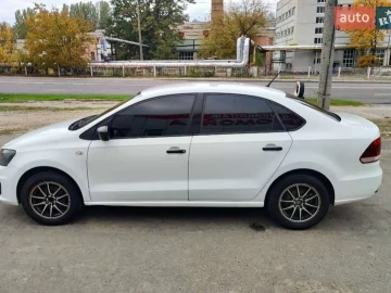 Авто Volkswagen Polo 2018 № 7388777