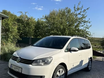Авто Volkswagen Touran 2013 № 7390178