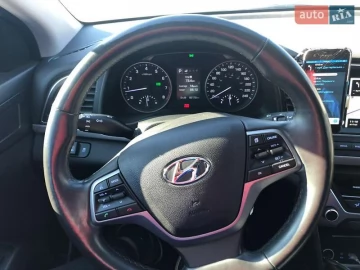 Авто Hyundai Elantra 2016 № 7390550