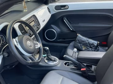 Авто Volkswagen Beetle 2015 № 7390602