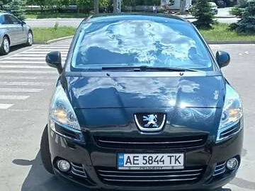 Авто Peugeot 5008 2012 № 7390838
