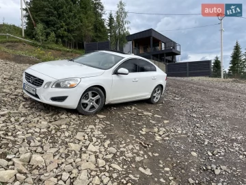 Авто Volvo S60 2012 № 7390939