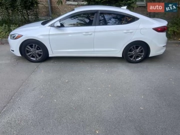 Авто Hyundai Elantra 2017 № 7390980