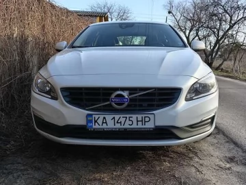 Авто Volvo V60 2016 № 7391007