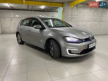 Авто Volkswagen E-Golf 2015 № 7391010