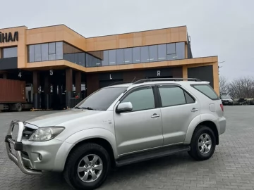 Авто Toyota Fortuner 2006 № 7391087