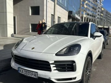 Авто Porsche Cayenne 2019 № 7391405