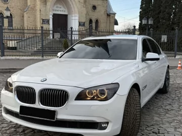 Авто BMW 7 Series 2010 № 7392209
