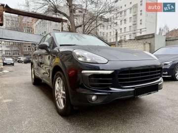 Авто Porsche Cayenne 2016 № 7392272