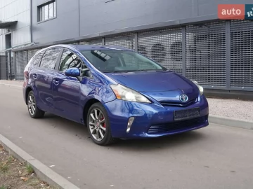 Авто Toyota Prius V 2013 № 7393147