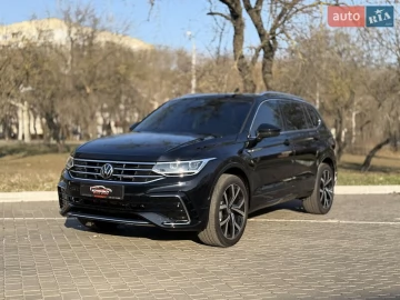 Авто Volkswagen Tiguan 2022 № 7393431