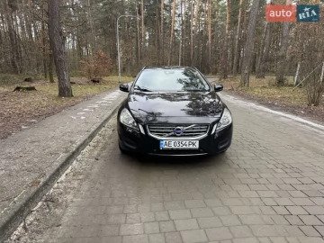 Авто Volvo V60 2012 № 7393892