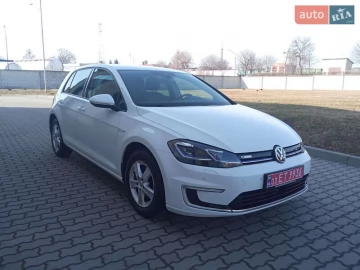 Авто Volkswagen E-Golf 2017 № 7393950