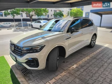 Авто Volkswagen Touareg 2022 № 7394395