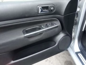 Авто Volkswagen Golf 2000 № 7394705