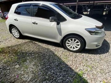 Авто Toyota Auris 2012 № 7395105