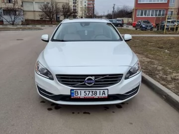 Авто Volvo V60 2016 № 7395121