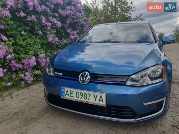 Авто Volkswagen E-Golf 2016 № 7395186