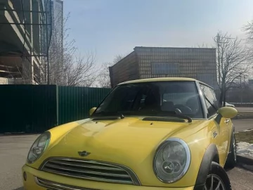 Авто MINI Hatch 2005 № 7395830